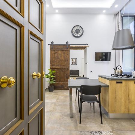 Palazzo Mormando - Industrial Apartment Napoli Dış mekan fotoğraf