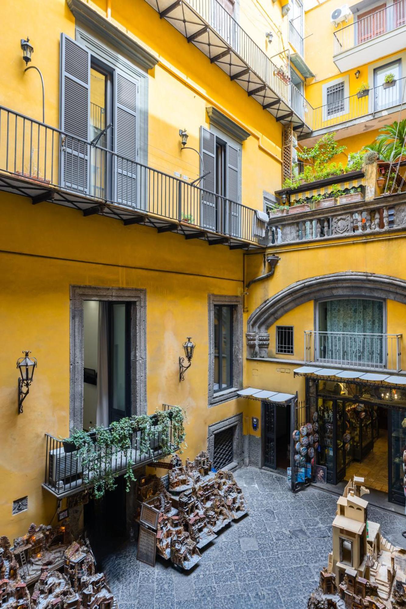 Palazzo Mormando - Industrial Apartment Napoli Dış mekan fotoğraf