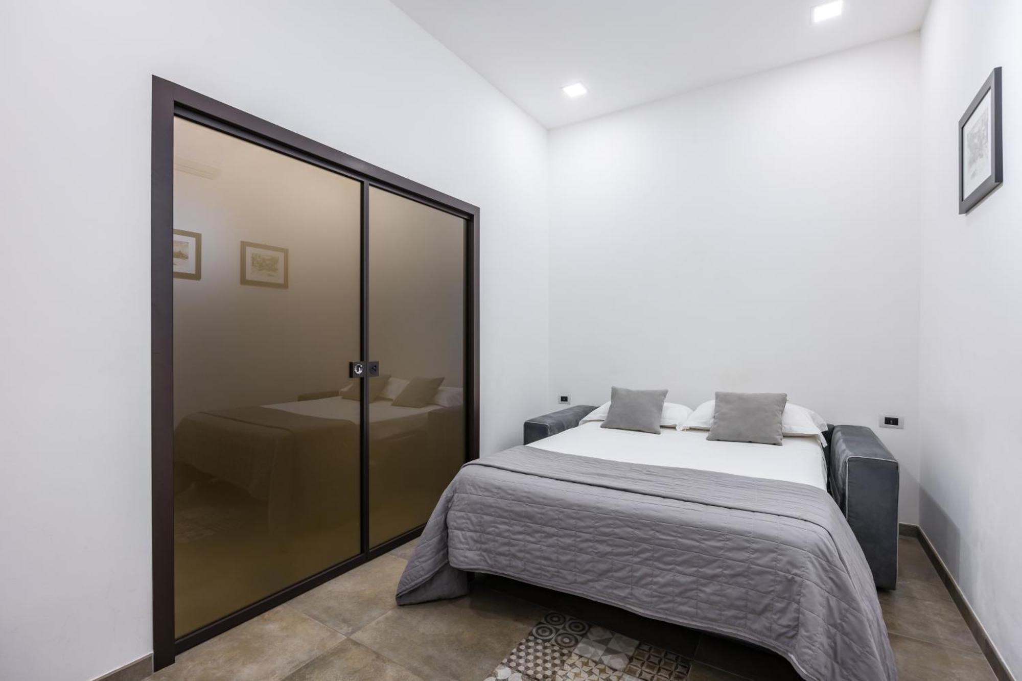 Palazzo Mormando - Industrial Apartment Napoli Dış mekan fotoğraf